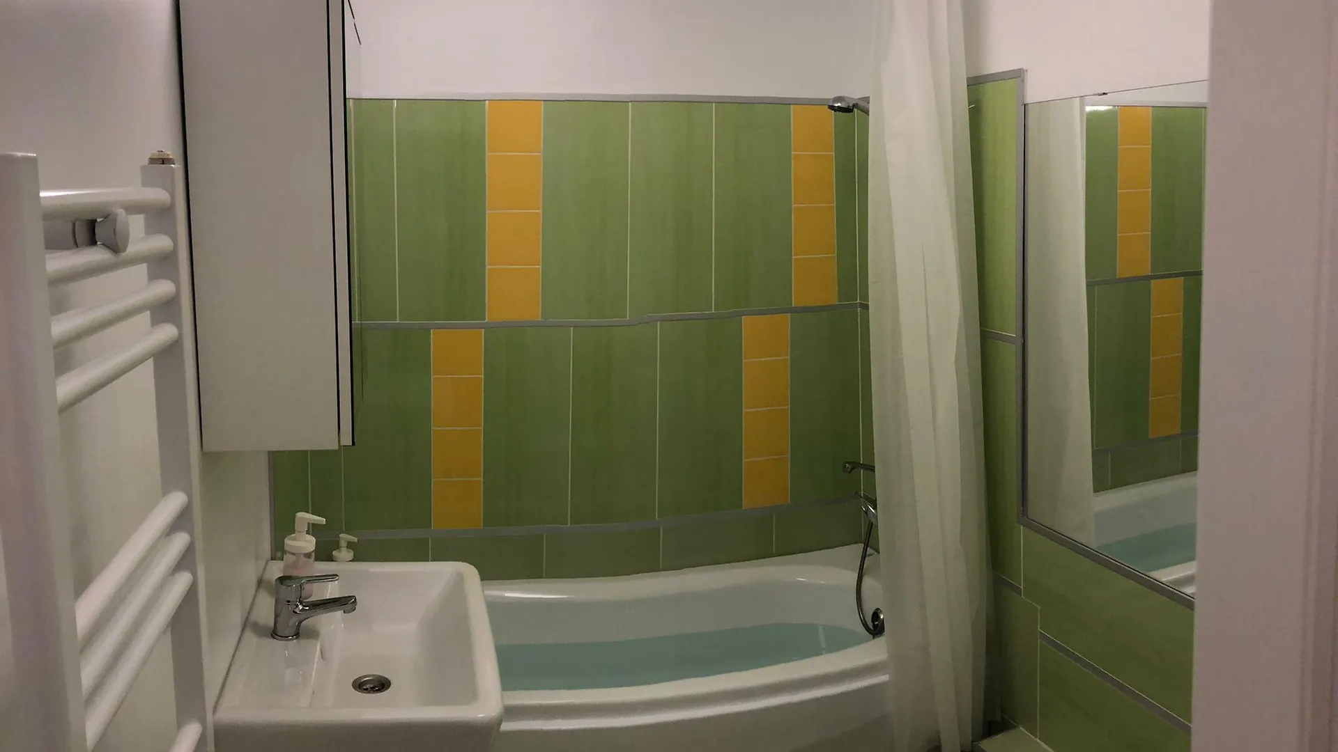 Green Apartment No 62 Bucharest