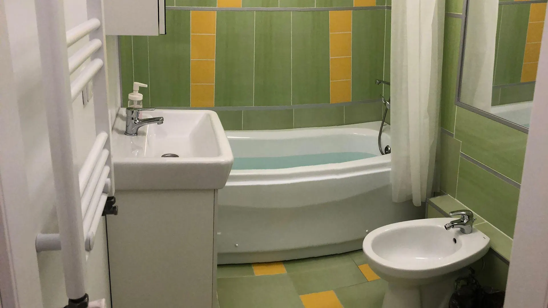 בוקרשט Green Apartment No 62 0*,